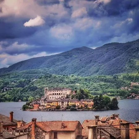 Casa Vacanza il Glicine Casale Corte Cerro Esterno foto